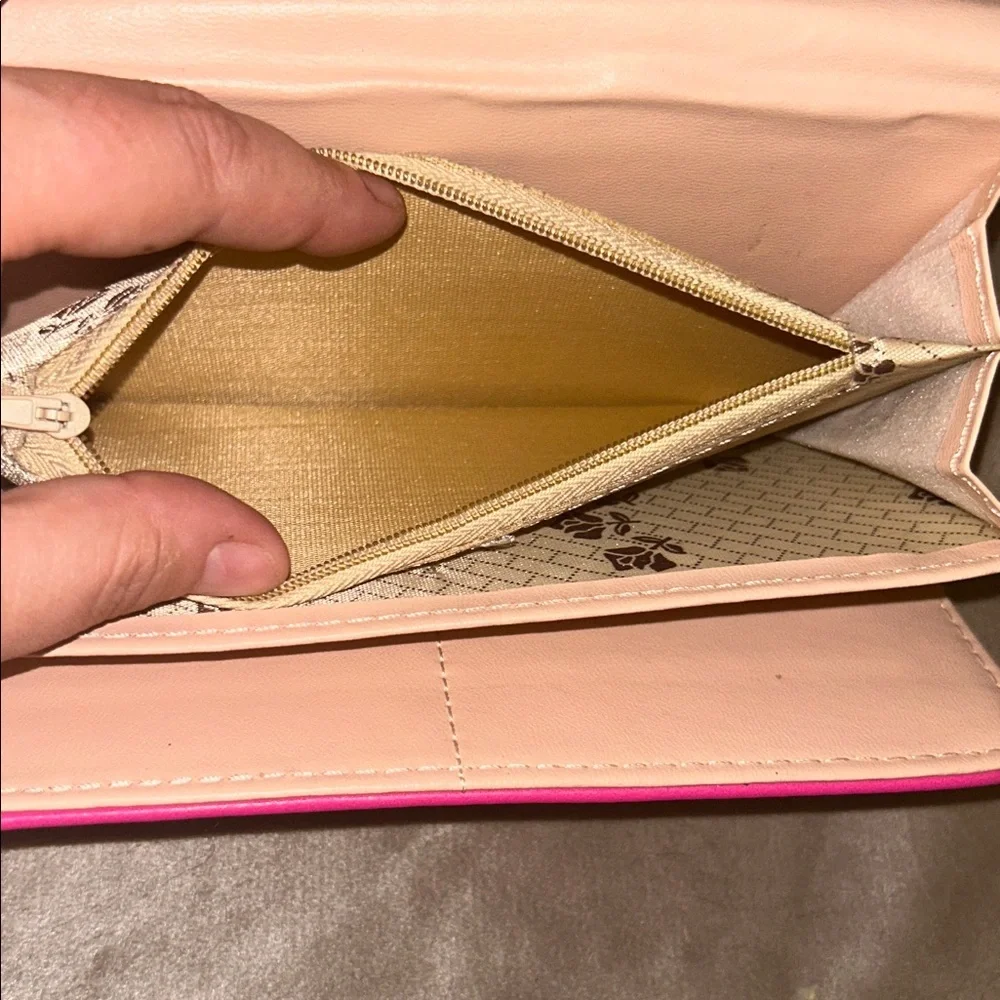 Pink Wallet with Bow Accent‎